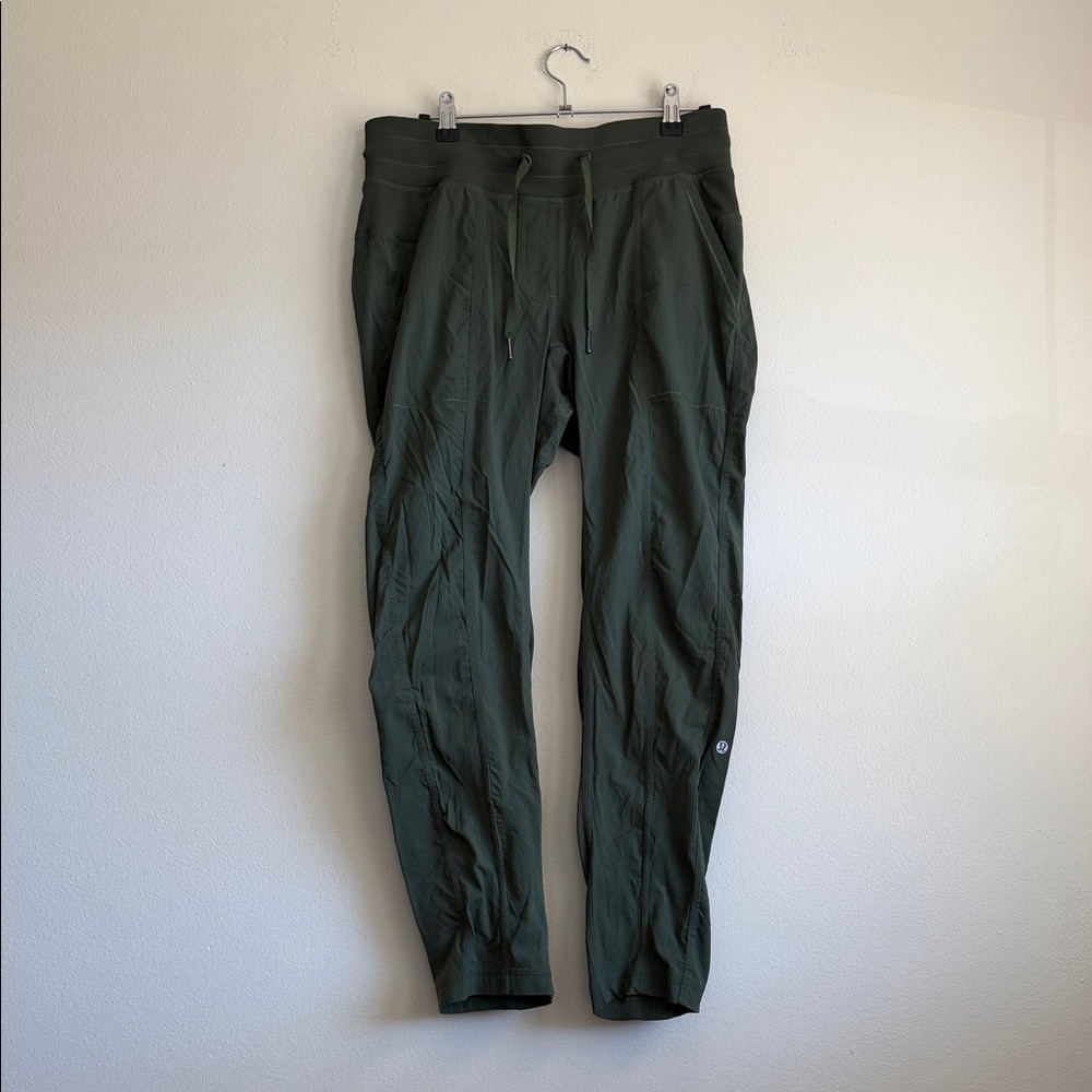 Lululemon street to studio pant II